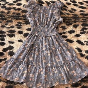 Stunning dress with flower print. Size S. Brand Trixxi